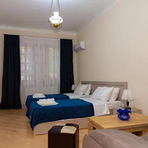 Гостевой дом Holiday Rooms